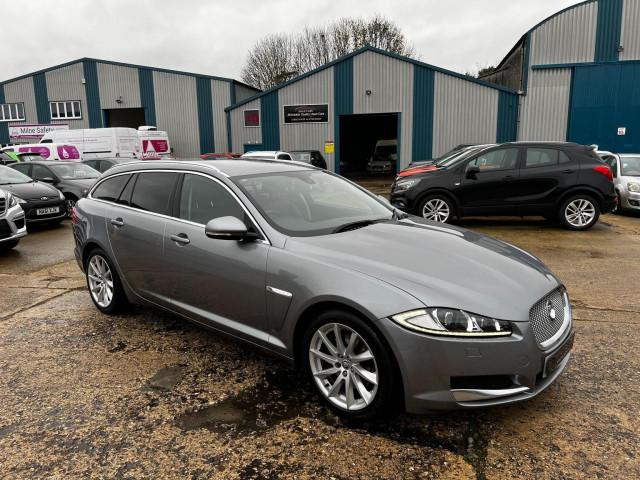 JAGUAR XF