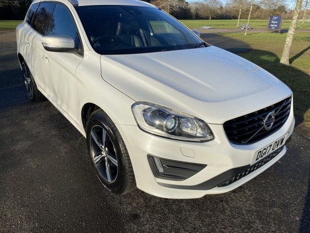 VOLVO XC60 2.0 R-Design Lux Nav D4