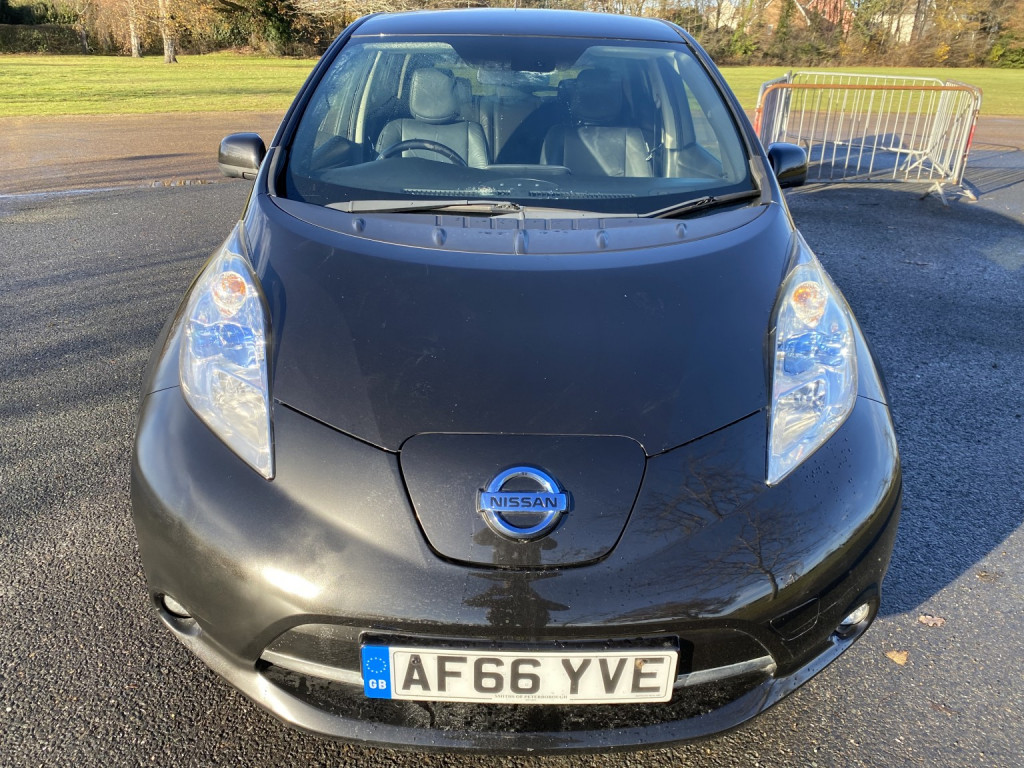 NISSAN LEAF