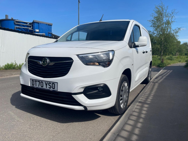 VAUXHALL COMBO 1.5 Turbo D 2300 Sportive