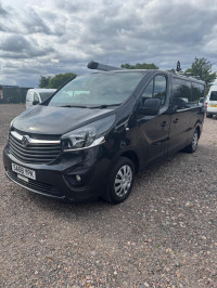 VAUXHALL VIVARO
