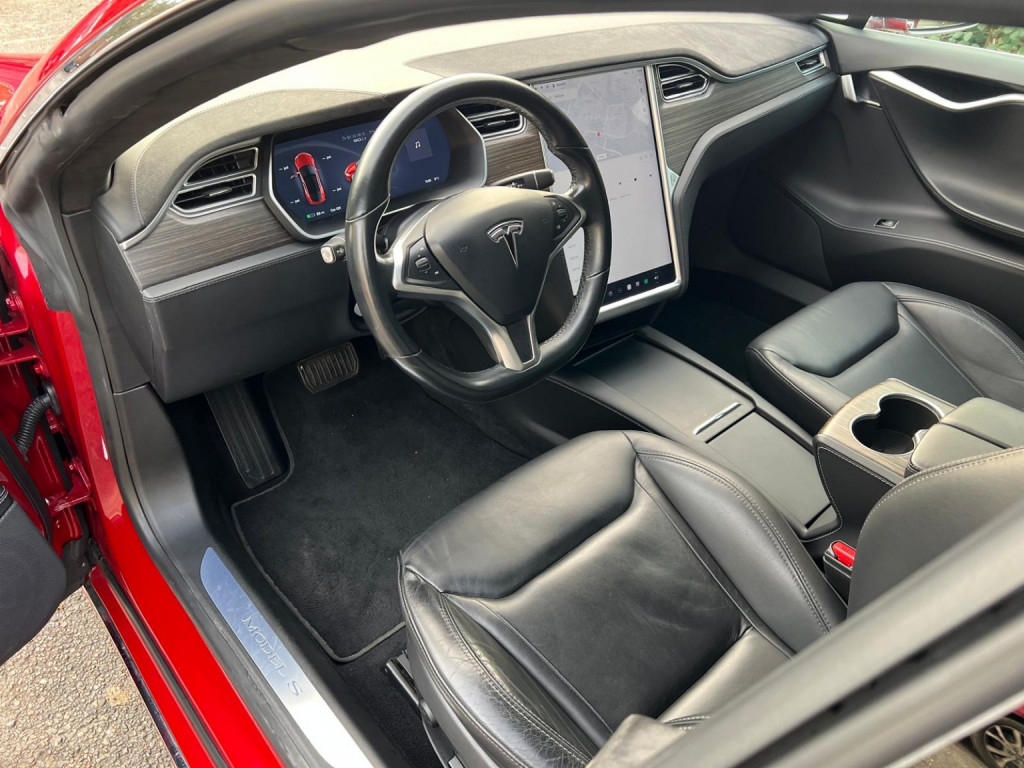 TESLA MODEL S