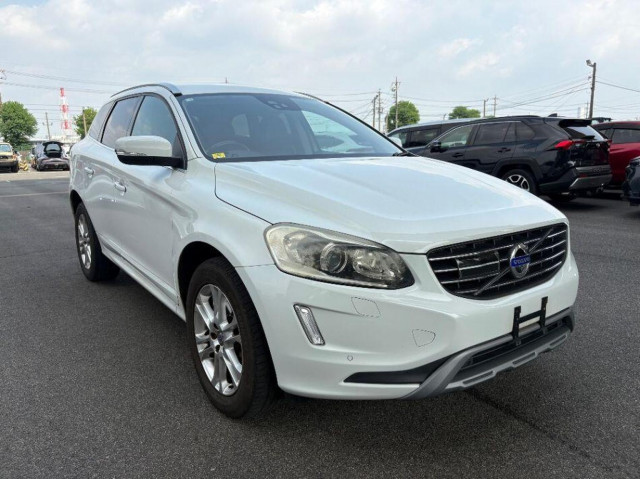 VOLVO XC60 2.0 T5 SE Lux Nav Auto Euro 6 (s/s) 5dr