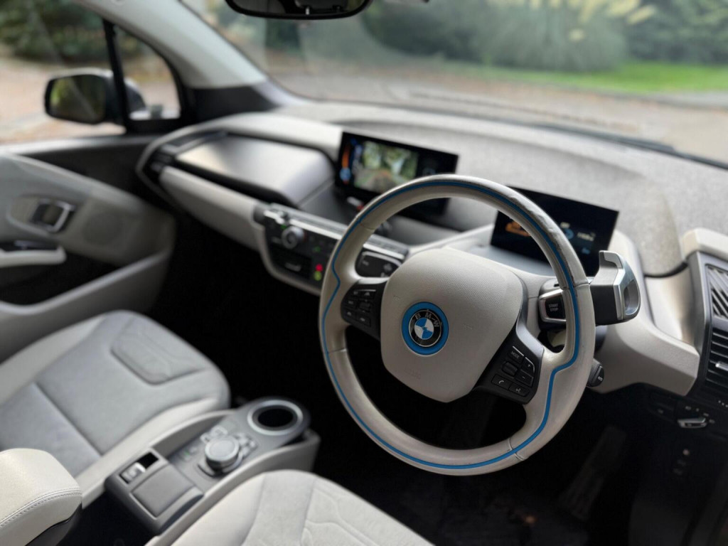 BMW I3