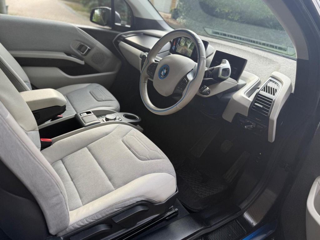 BMW I3