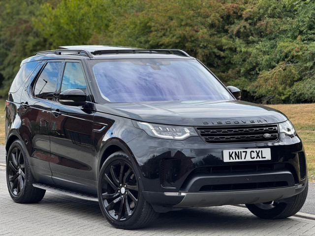 LAND ROVER DISCOVERY 3.0 TD V6 First Edition