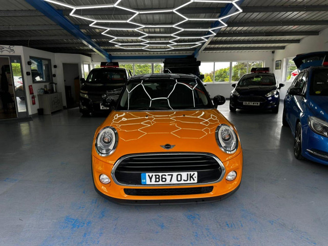 MINI HATCH 1.5 5-Door Hatch Cooper D