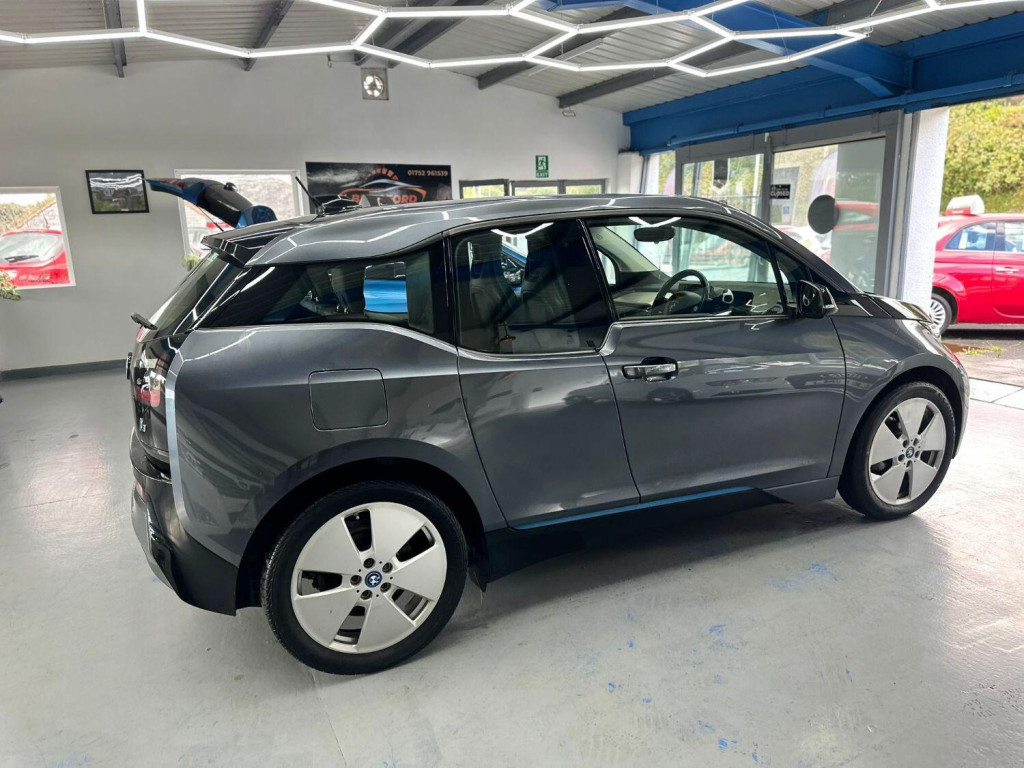 BMW I3