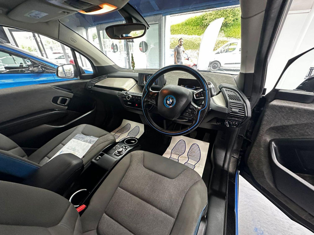 BMW I3
