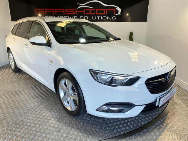 VAUXHALL INSIGNIA