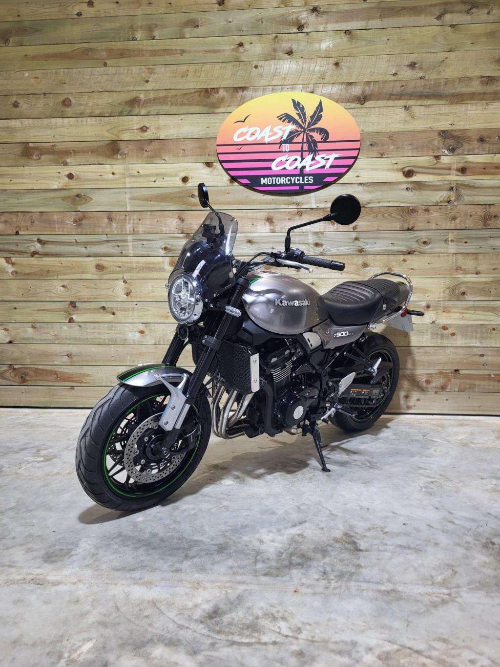 KAWASAKI Z900