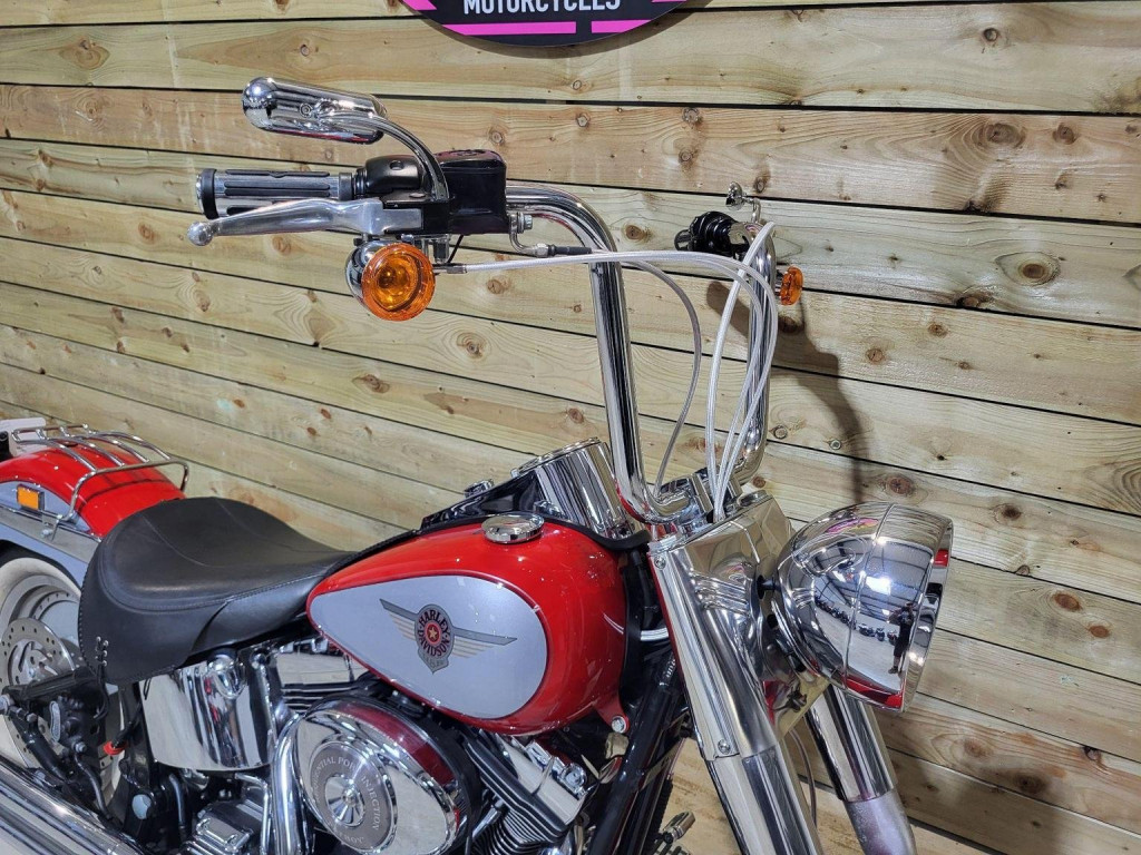 HARLEY-DAVIDSON Softail