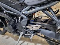 TRIUMPH STREET TRIPLE 675