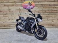 TRIUMPH STREET TRIPLE 675