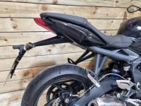TRIUMPH STREET TRIPLE 675