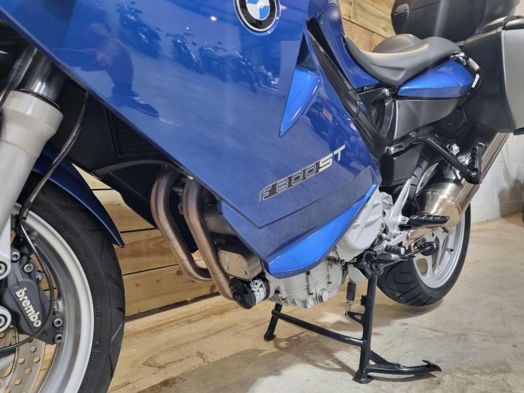 BMW F800ST
