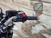 TRIUMPH THRUXTON 900