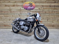 TRIUMPH THRUXTON 900