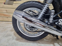 TRIUMPH THRUXTON 900