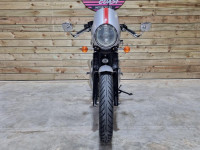 TRIUMPH THRUXTON 900