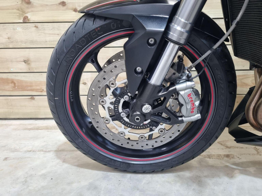 TRIUMPH STREET TRIPLE 765