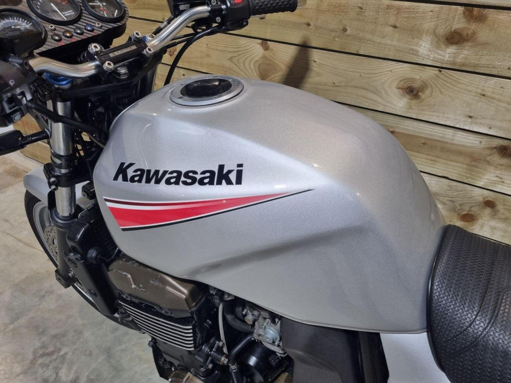 KAWASAKI ZRX1200