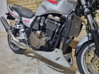 KAWASAKI ZRX1200