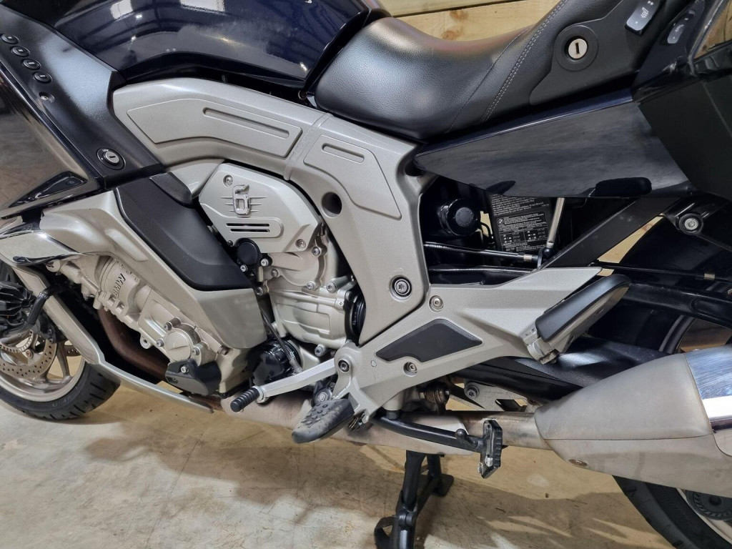 BMW K1600GTL