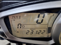 TRIUMPH STREET TRIPLE 675