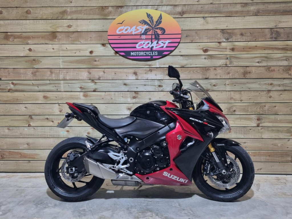 SUZUKI GSX-S1000F