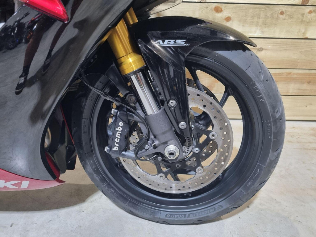 SUZUKI GSX-S1000F