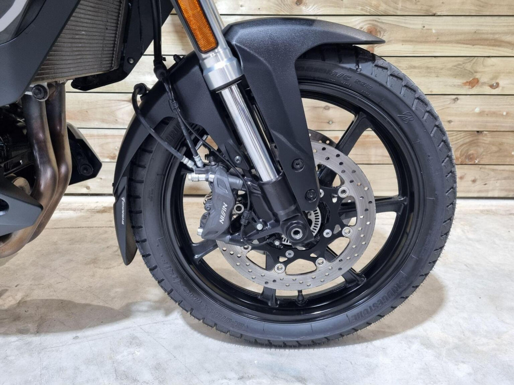 SUZUKI V-STROM