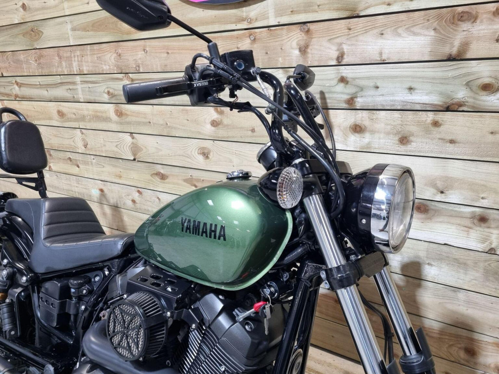 YAMAHA XV950