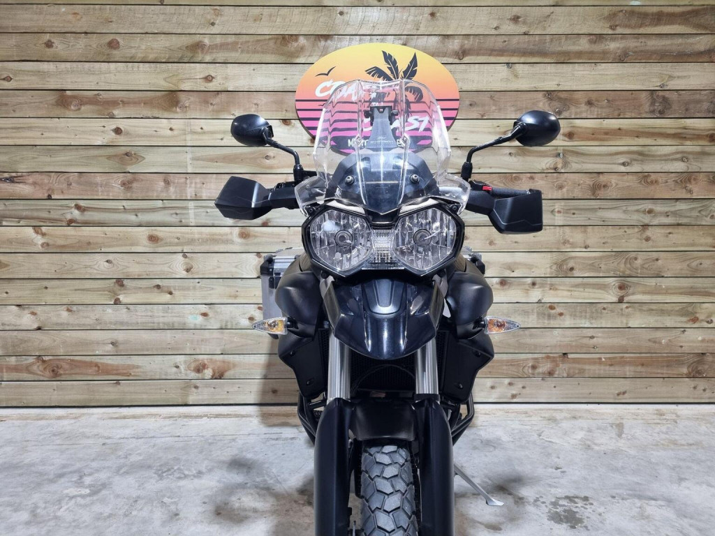 TRIUMPH TIGER 800