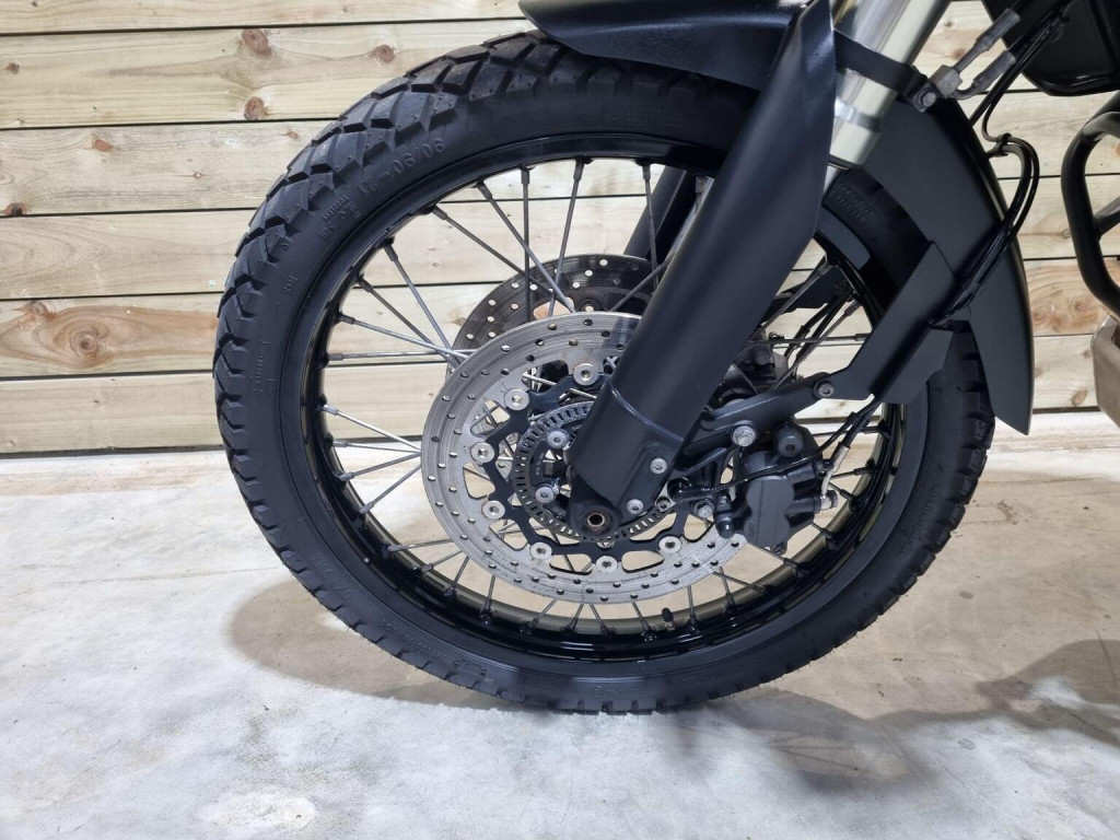 TRIUMPH TIGER 800