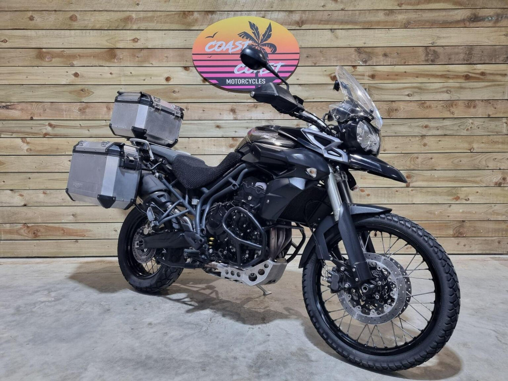 TRIUMPH TIGER 800