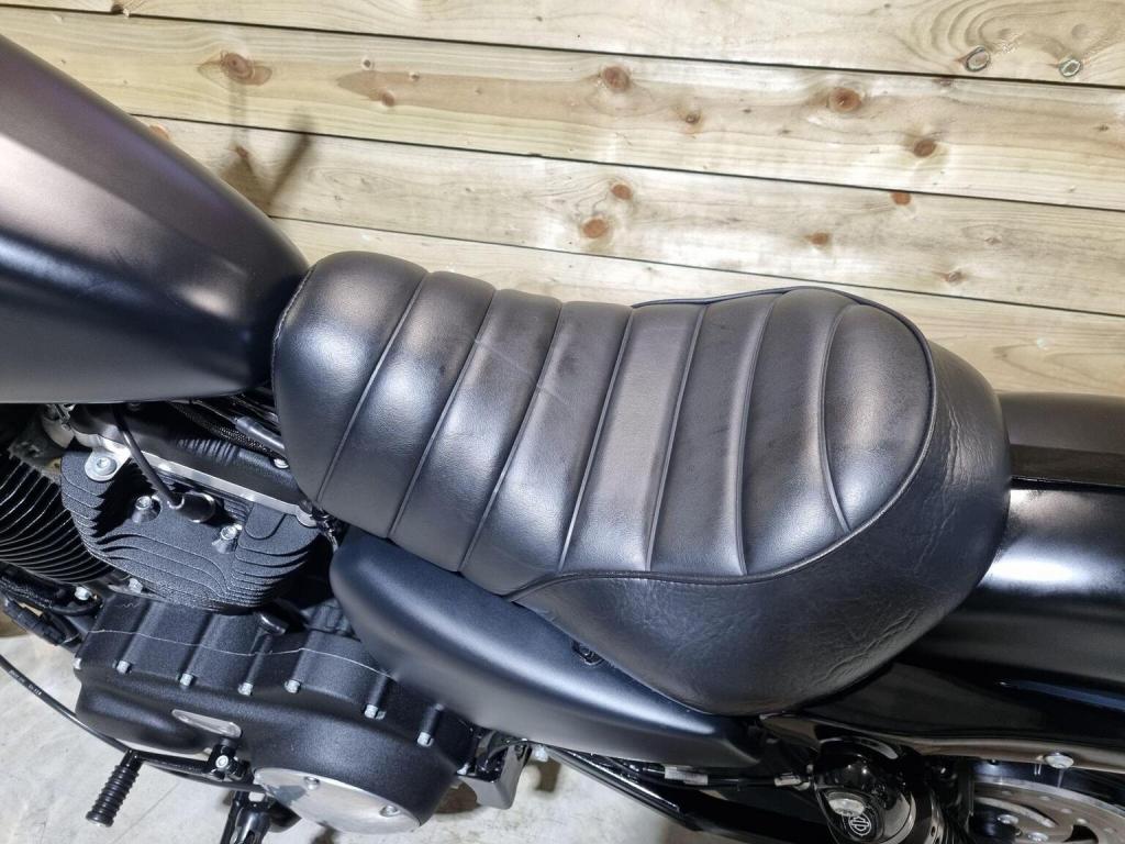 HARLEY-DAVIDSON Sportster