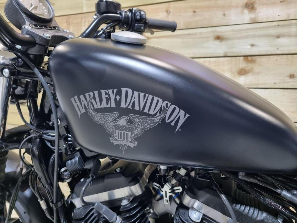 HARLEY-DAVIDSON Sportster