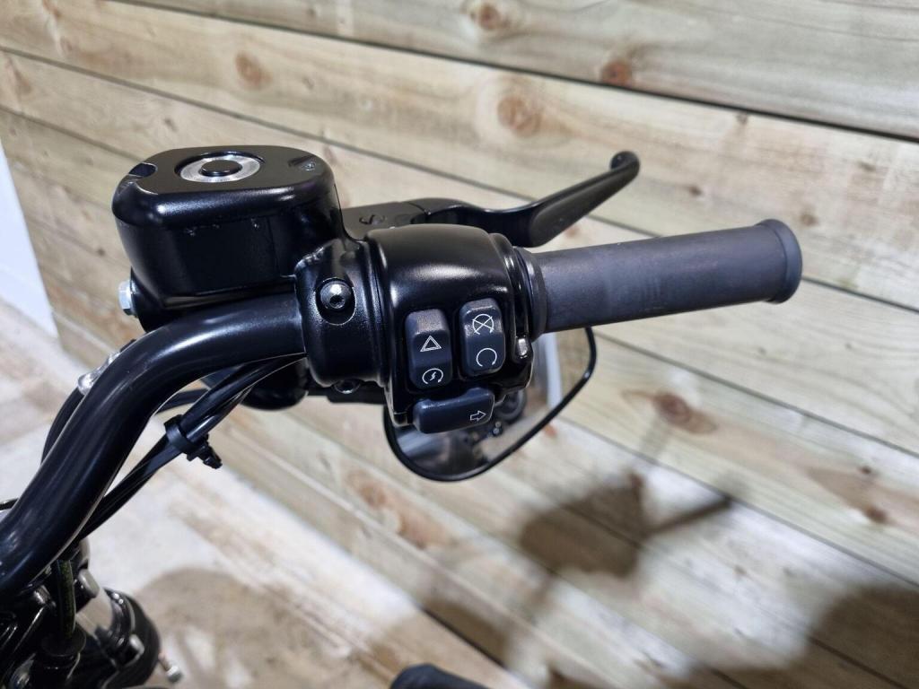 HARLEY-DAVIDSON Sportster