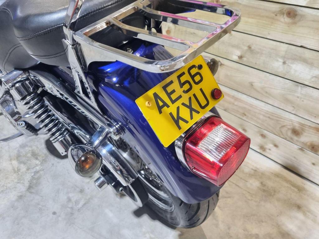 HARLEY-DAVIDSON Dyna