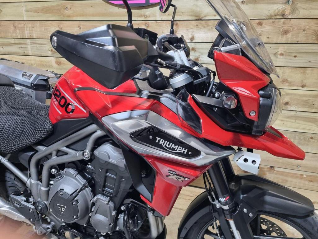 TRIUMPH TIGER 1200