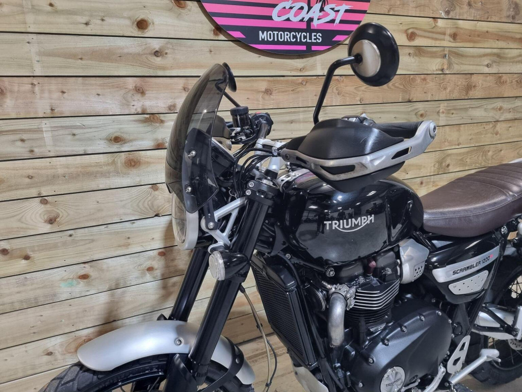 TRIUMPH SCRAMBLER 1200