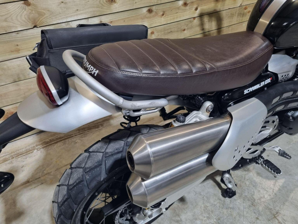 TRIUMPH SCRAMBLER 1200