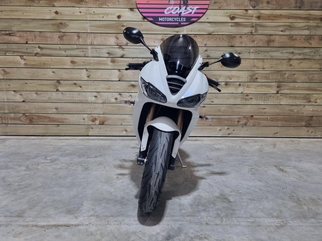 TRIUMPH DAYTONA 675