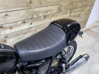 TRIUMPH THRUXTON 900