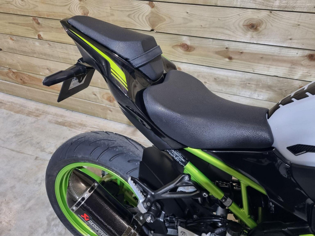 KAWASAKI Z900