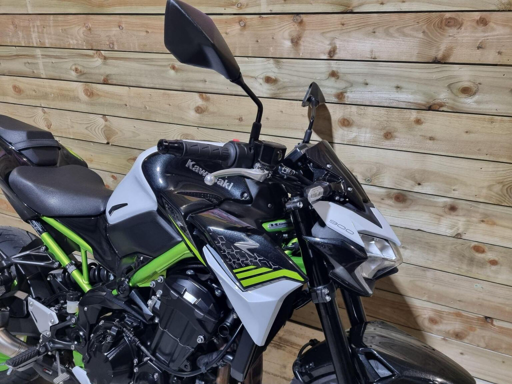 KAWASAKI Z900