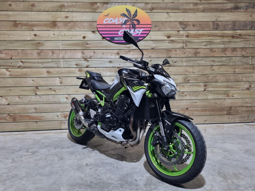 KAWASAKI Z900