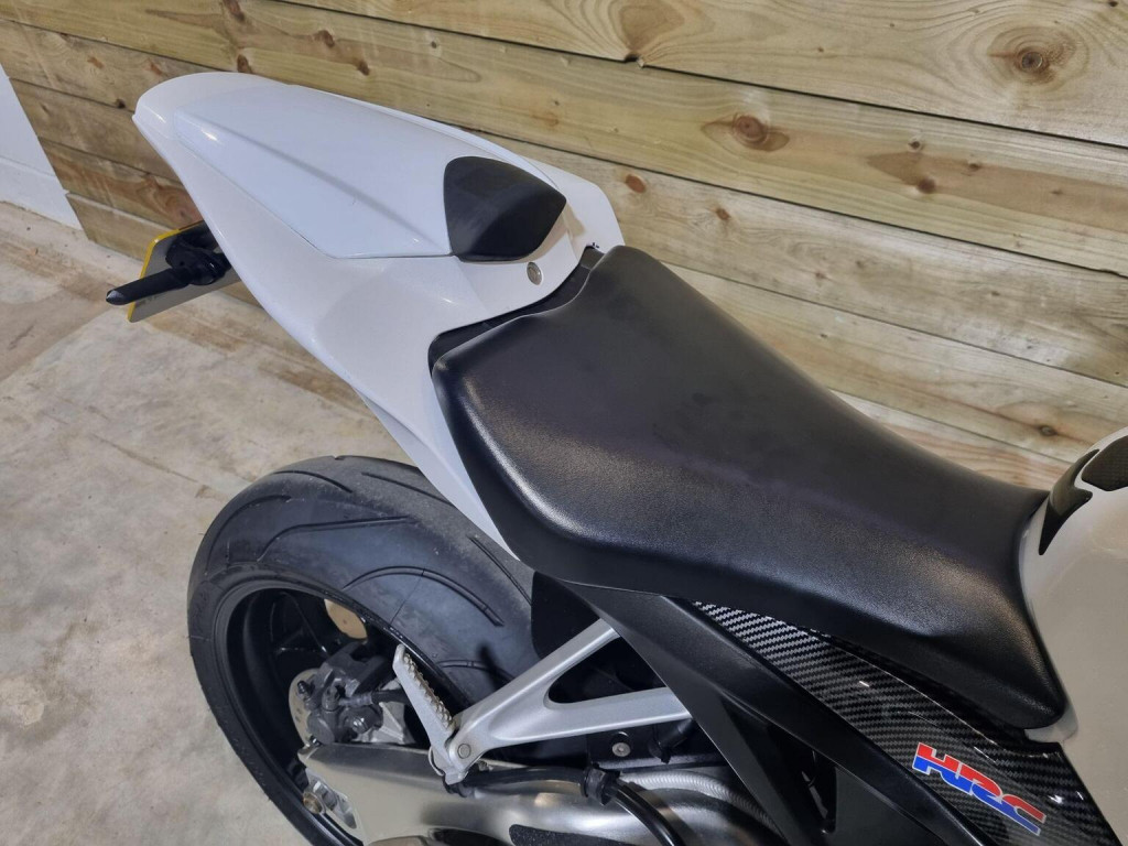 HONDA CBR1000RR Fireblade