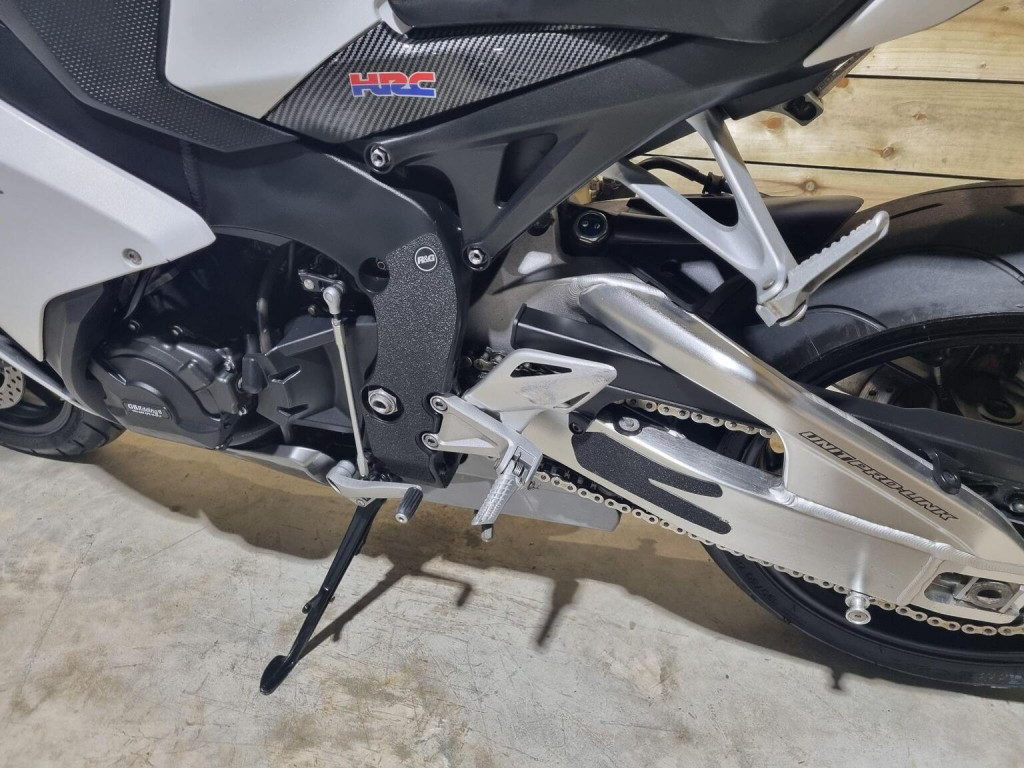 HONDA CBR1000RR Fireblade